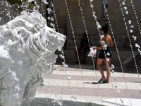 Καύσωνας: Τι πρέπει και τι δεν πρέπει να κάνετε 