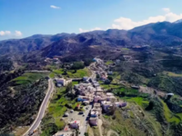 Τρία νησιωτικά χωριά για φθινοπωρινές εξ...