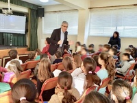 Ομιλία του Άγγελου Τσιγκρή για τη σχολικ...