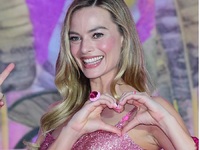 Από 20/7 Barbie, η Μάργκο Ρόμπι έφθασε Σ...