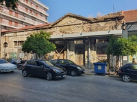 Παραμένει ερείπιο το ακίνητο "Κόλλα...