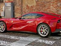 Η εντυπωσιακή Ferrari του Κώστα Μανωλά π...