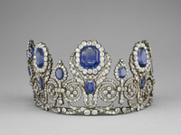 Αυτά είναι τα οκτώ κοσμήματα που έκλεψαν...