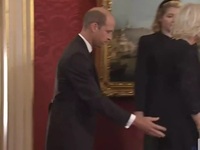 Βασιλιάς Κάρολος: Η ιπποτική κίνηση του ...