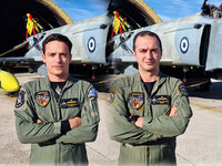 Πτώση Phantom στην Ανδραβίδα: Τιμητική σ...