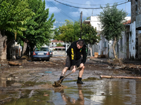 Βόλος: Βουτηγμένος στη λάσπη μετά την κα...