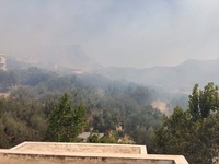 Πάτρα: H φωτιά από ψηλά- Τεράστια η έκτα...