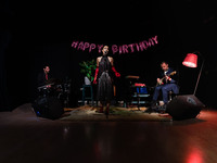 Απόψε και την Τρίτη στο act η μουσικοθεα...