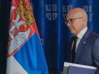 Σερβία: Παραιτήθηκε και επισήμως ο Βούτσ...