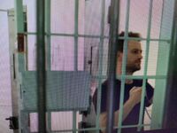 Γλυκά Νερά: O συζυγοκτόνος τηλεφωνεί μέσ...