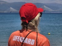 Πάτρα: Οι θηλυκοί "φύλακες άγγελοι&...
