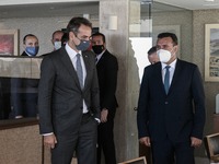 Οι διμερείς σχέσεις και η ανάπτυξη της ο...