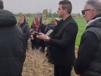 «Σαν πληγωμένο αετόπουλο στο χώμα»: Το σ...