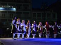 Με 500 χορευτές γέμισε η πλατεία Γεωργίο...