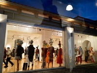 Πάτρα: Έκθεση καρναβαλικών αξεσουάρ των πληρωμάτων