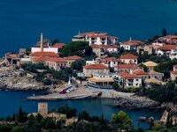 Τέσσερα χωριά της Πελοποννήσου που μοιάζ...