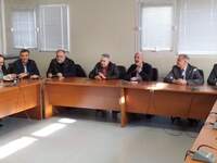 Περιφέρεια για κορωνοϊό: "Oι ειδικο...