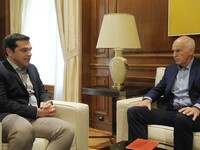 Δυο πρώην Πρωθυπουργοί είναι βουλευτές Α...