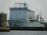 H Βρετανία στέλνει πλοίο εκκένωσης στην Κύπρο