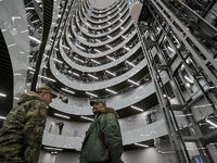 Δορυφορική εικόνα δείχνει ρωσικό τρένο ν...