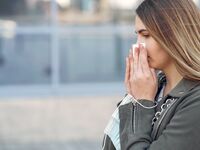 Αύξηση νοσηλειών λόγω της έξαρσης της γρ...