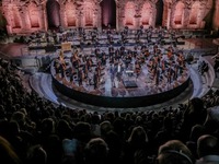 Αποθέωση για τον τενόρο Γιόνας Κάουφμαν ...