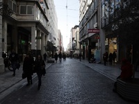 Άρση των μέτρων: Αναλυτικά το σχέδιο επι...