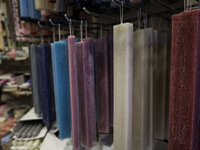 Πάσχα 2023: Το εορταστικό ωράριο των κατ...