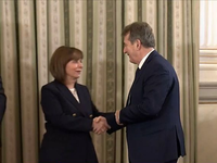 Ορκωμοσία κυβέρνησης: «Bιαστικός» o Χρυσ...