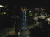 Δείτε τι γινόταν και χθες στις σκάλες τη...