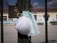 Κορωνοϊός: Πότε θα ανοίξουν ξανά τα σχολ...