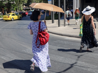 Καιρός: Ανεβαίνει ο υδράργυρος - Έρχονται 30αρια