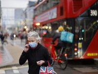 Βρετανία-Κορωνοϊός: Αίρονται όλα τα μέτρ...