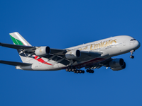 Μετά τις 16:00 αναχωρεί η πτήση επαναπατ...