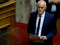 Παπανδρέου: Να αποσυρθεί το νομοσχέδιο γ...