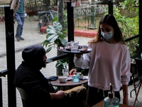 Σαφάρι ελέγχων για τον κορωνοϊο στην εστ...