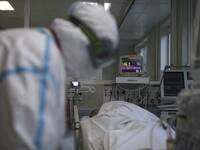 Κορωνοϊός: Η μετάλλαξη Όμικρον απειλεί τ...