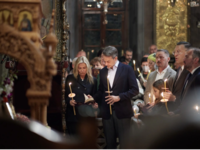 Στην Τήνο ο Μητσοτάκης - Παρακολούθησε τ...