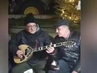 Ο Δημήτρης Κουρέτας στα μπλόκα με τους α...