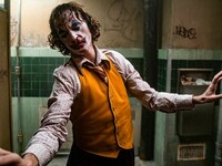 Ουρές για τον "Τζόκερ" στην Πά...