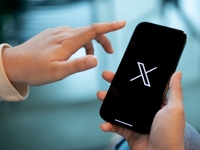 Έπεσε το Χ για εκατομμύρια χρήστες σε όλ...