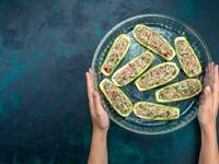 Συνταγή για γεμιστά κολοκυθάκια - Ένα νό...