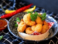 Γαρίδες γιουβέτσι με μπρόκολο