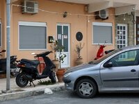 Τραγική φιγούρα ο ανήλικος γιος της 33χρ...