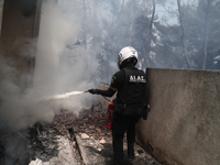 Σταμάτα-Ροδόπολη: Μέσα από τα σπίτια πέρ...