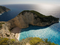 Ζάκυνθος: Κλείνει η παραλία Ναυάγιο μετά...