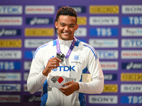 Εμμανουήλ Καραλής: Η στιγμή της απονομής...