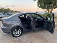Πωλείται Mazda 3 Sedan 1.598 κυβικά με 105 ίππους