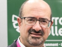 Γ. Κουλαουζίδης: H εκπαίδευση των ενηλίκ...