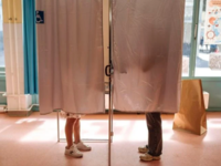 Γαλλία: Εκτιμήσεις για υψηλή συμμετοχή κ...